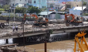 Kiên Giang đắp đập ngăn mặn và đóng cống để giữ nước ngọt