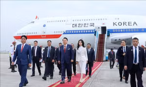 Tổng thống Hàn Quốc bắt đầu chuyến thăm cấp Nhà nước tới Việt Nam