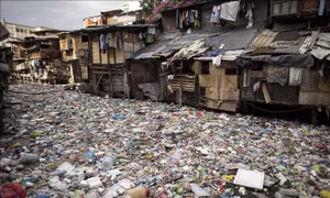 Philippines đưa 69 container rác trở lại Canada