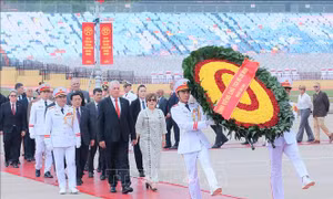 Bí thư thứ Nhất, Chủ tịch nước Cuba vào Lăng viếng Chủ tịch Hồ Chí Minh