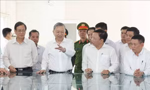 Tổng Bí thư kiểm tra thực địa tại Cảng biển tổng hợp Cà Ná