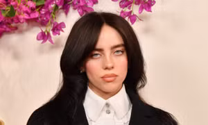 Hiện tượng Billie Eilish thống trị Lễ trao giải AMAs 2025