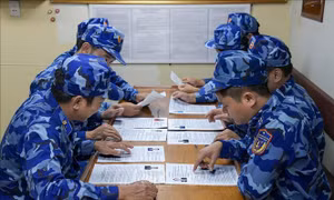 Tổ chức bầu cử sớm cho cử tri làm nhiệm vụ trên biển an toàn, nghiêm túc