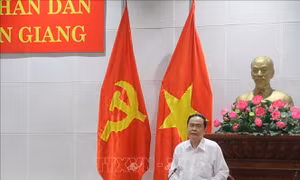 Phó Chủ tịch Quốc hội Trần Thanh Mẫn kiểm tra công tác bầu cử tại Tiền Giang