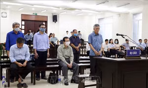 Cựu Bộ trưởng Vũ Huy Hoàng vắng mặt, Tòa quyết định hoãn phiên phúc thẩm