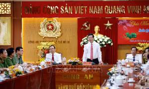 Đồng chí Võ Văn Thưởng thăm, chúc Tết các lực lượng Công an tại TP Hồ Chí Minh