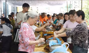 Cộng đồng người Việt tại Lào tổ chức Đại lễ Vu lan báo hiếu
