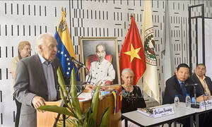 Học giả Venezuela đánh giá cao thành tựu của Đảng Cộng sản Việt Nam