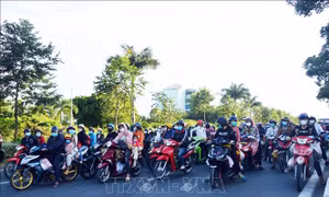 Cà Mau phát huy tinh thần tương thân tương ái, hỗ trợ người dân trở về quê