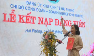 Lễ kết nạp Đảng cho 42 cán bộ công đoàn, công nhân lao động ưu tú