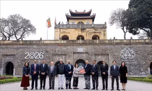 Chủ tịch Hạ viện Jordan tham quan Hoàng thành Thăng Long