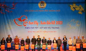 Đại tướng Phan Văn Giang dự Chương trình Tết Sum vầy - Xuân gắn kết tại Quảng Ngãi
