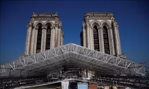 Phát lộ mộ cổ từ thế kỷ 14 bên dưới Nhà thờ Đức Bà Paris