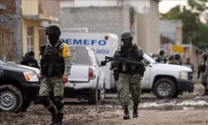 Mexico bắt giữ nhiều nghi phạm trong vụ xả súng đẫm máu