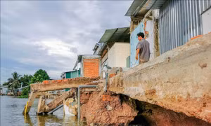 Giải pháp nào ngăn sạt lở ven sông?