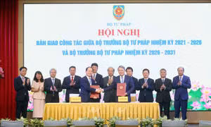 Chuyển giao công tác lãnh đạo Bộ Tư pháp giai đoạn 2026 - 2031