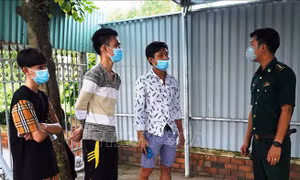 Tiếp nhận các công dân trở về sau khi thoát khỏi sòng bạc ở Campuchia 