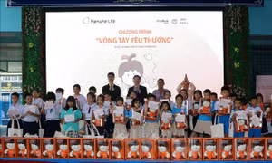 'Vòng tay yêu thương' - kết nối, hỗ trợ trẻ em có hoàn cảnh khó khăn