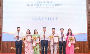 Tôn vinh đóng góp của báo chí trong công cuộc xây dựng và phát triển đất nước