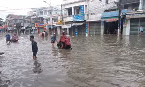 Khuyến cáo về sạt lở, ngập úng trên tuyến đường ra sân bay Cam Ranh