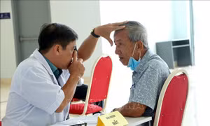 Hoàn thiện căn cứ chính sách, pháp lý để triển khai khám sức khỏe định kỳ miễn phí cho người dân