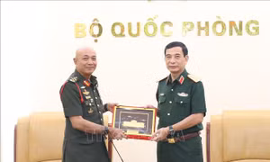 Đại tướng Phan Văn Giang, Bộ trưởng Quốc phòng tiếp Tư lệnh Lực lượng Quốc phòng Malaysia