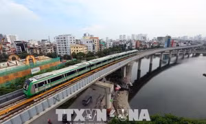 Đoàn tàu tuyến đường sắt đô thị Cát Linh - Hà Đông chạy thử