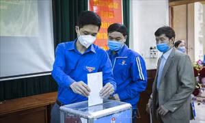 Tuổi trẻ Hòa Bình hướng về biển, đảo quê hương