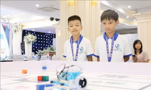 Ươm mầm tài năng công nghệ từ sân chơi Robocon