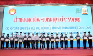 Trao học bổng Lương Định Của cho trên 500 sinh viên, học sinh tiêu biểu