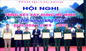 Hơn 100 công trình 'Ánh sáng vùng biên' thắp sáng bản làng