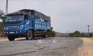 Gia Lai: Hiểm họa từ những đoạn đường 'bậc thang' trên Quốc lộ 19