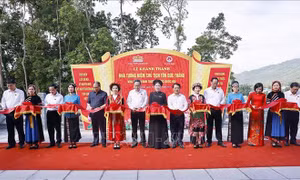 Chủ tịch Quốc hội dự Lễ khánh thành Nhà tưởng niệm Chủ tịch Tôn Đức Thắng