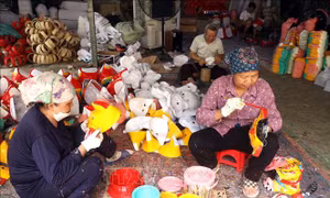 Về Liêu Xá xem làm đồ chơi Trung thu truyền thống