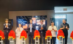 Triển lãm 'Dáng hình của đất' 