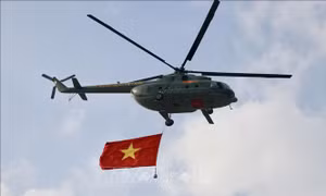 Các phi đội trực thăng bắt đầu cất cánh