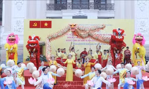 Góp phần đưa nghệ thuật Lân Sư Rồng Việt Nam sánh vai với bạn bè quốc tế
