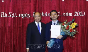 Thủ tướng trao quyết định bổ nhiệm Chủ tịch Viện Hàn lâm Khoa học Xã hội Việt Nam 