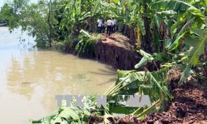 Vùng ven sông, ven biển nơm nớp lo thiên tai, sạt lở