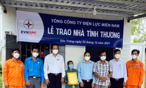 Trao Nhà tình thương cho hộ nghèo ở Sóc Trăng