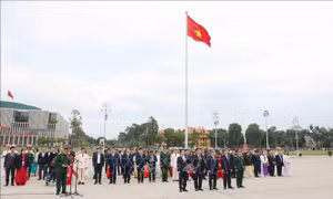 Các điển hình tiêu biểu toàn quốc báo công dâng Bác