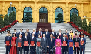 Chủ tịch nước Võ Văn Thưởng trao Quyết định bổ nhiệm cho các Đại sứ