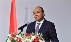 Thủ tướng dự Lễ kỷ niệm 90 năm Ngày truyền thống công nhân Cảng Hải Phòng
