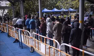 Hong Kong thực hiện giãn cách nghiêm ngặt nhất kể từ đầu dịch