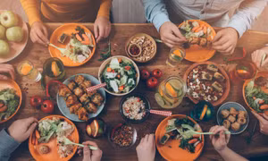 Nghịch cảnh: 1 tỷ người bị đói, 2 tỷ người 'ngốn' quá nhiều thực phẩm gây hại