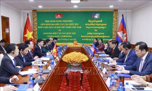 Củng cố, phát triển hơn nữa quan hệ hữu nghị hợp tác Việt Nam – Campuchia