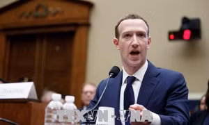 Chủ tịch Facebook xin lỗi trước Nghị viện châu Âu về vụ bê bối dữ liệu