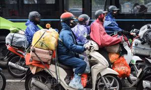 Cửa ngõ Hà Nội đông đúc ngày cuối kỳ nghỉ Tết Bính Ngọ
