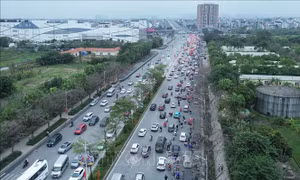 Hà Nội phân luồng giao thông để thi công tại nút giao Cổ Linh và Đàm Quang Trung