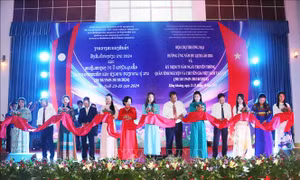 Khai mạc Hội chợ Thương mại Việt Nam - Lào năm 2024